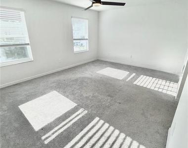 6115 Shiner Street - Photo Thumbnail 8