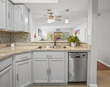 1750 Belleair Forest Drive - Photo Thumbnail 8