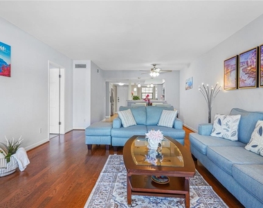 1750 Belleair Forest Drive - Photo Thumbnail 2