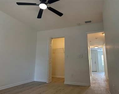 5440 S Macdill Avenue - Photo Thumbnail 16