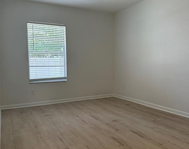 5440 S Macdill Avenue - Photo Thumbnail 14