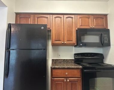 5440 S Macdill Avenue - Photo Thumbnail 7