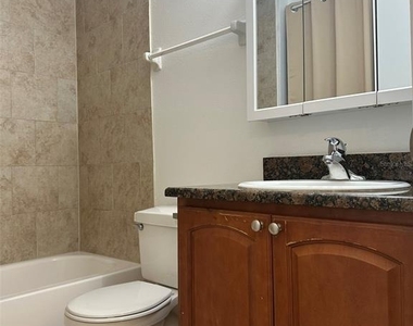 5440 S Macdill Avenue - Photo Thumbnail 9