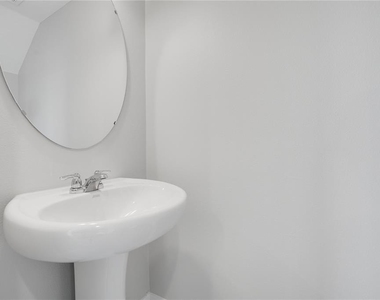 1068 Appleton Street - Photo Thumbnail 9