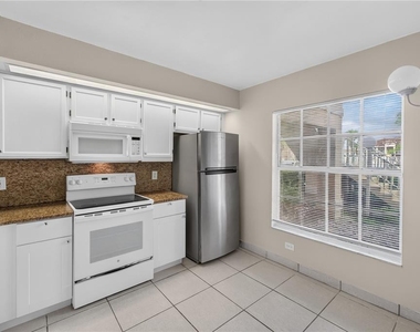 13829 Timberland Drive - Photo Thumbnail 6