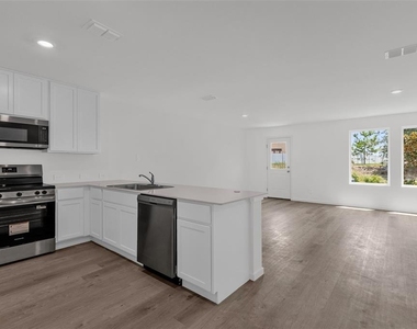 2424 Bevel Lane - Photo Thumbnail 2