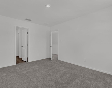 2424 Bevel Lane - Photo Thumbnail 17