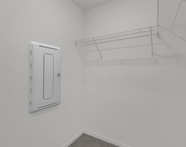 2424 Bevel Lane - Photo Thumbnail 23