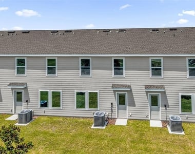 2424 Bevel Lane - Photo Thumbnail 32