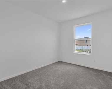 2424 Bevel Lane - Photo Thumbnail 10