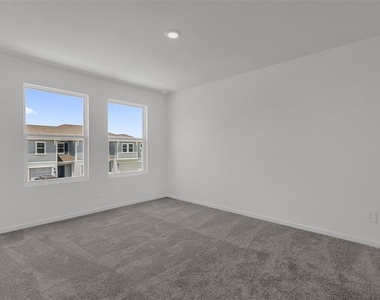 2424 Bevel Lane - Photo Thumbnail 16