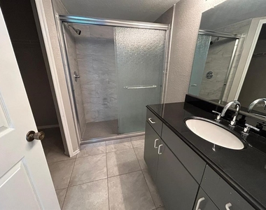 2225 Metropolitan Way - Photo Thumbnail 6