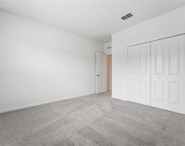 2228 Red Sun Street - Photo Thumbnail 5