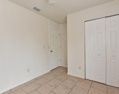 2809 Waxy Willow Lane - Photo Thumbnail 8
