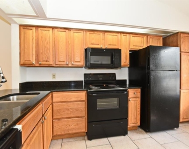 2809 Waxy Willow Lane - Photo Thumbnail 3