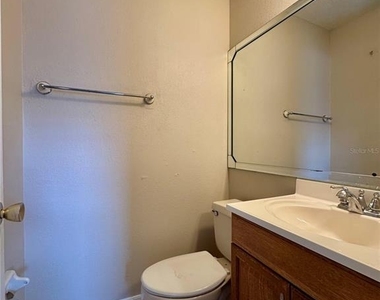 775 Hillview Drive - Photo Thumbnail 11