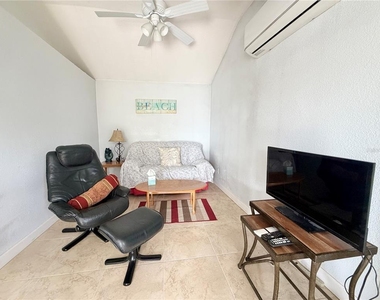 233 Williams Avenue - Photo Thumbnail 6