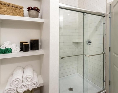 4980 Red Maple Lane - Photo Thumbnail 9
