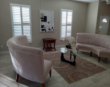 1181 Athlone Way - Photo Thumbnail 15