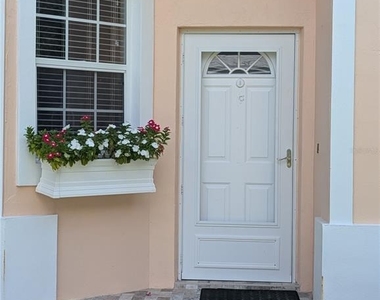 1181 Athlone Way - Photo Thumbnail 13