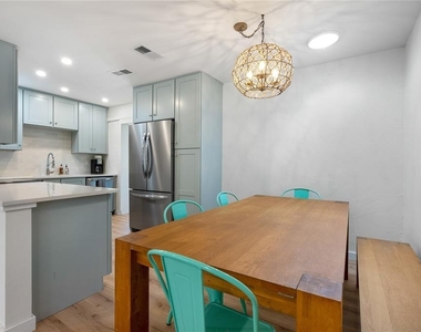 2311 Waldemere Street - Photo Thumbnail 10