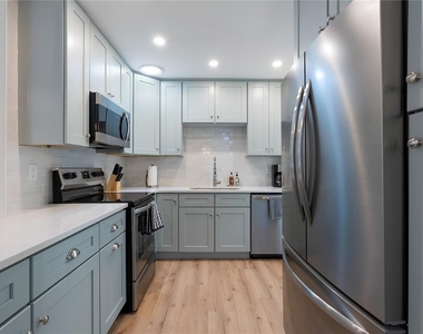 2311 Waldemere Street - Photo Thumbnail 8