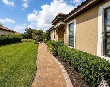 10319 Saint Francis Terrace - Photo Thumbnail 12