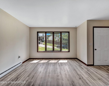 815 Fig Street - Photo Thumbnail 10