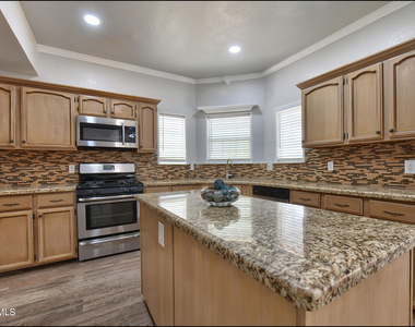 1909 Polly Harris Drive - Photo Thumbnail 10
