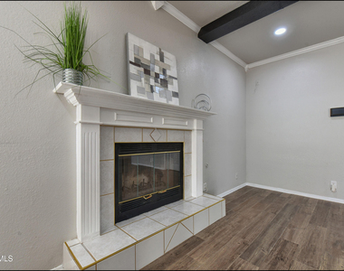 1909 Polly Harris Drive - Photo Thumbnail 3