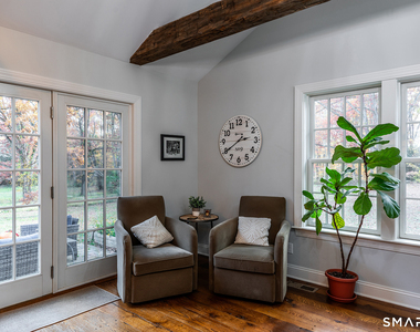 255 Woodbury Road - Photo Thumbnail 6