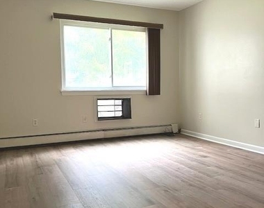 4 Woodland Drive - Photo Thumbnail 14