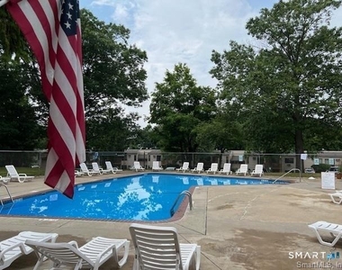 4 Woodland Drive - Photo Thumbnail 18