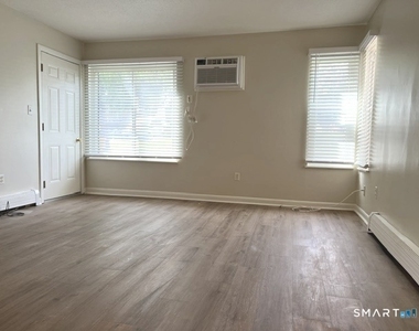 4 Woodland Drive - Photo Thumbnail 16