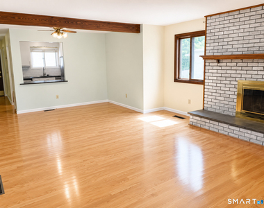 501 Summer Hill Drive - Photo Thumbnail 10