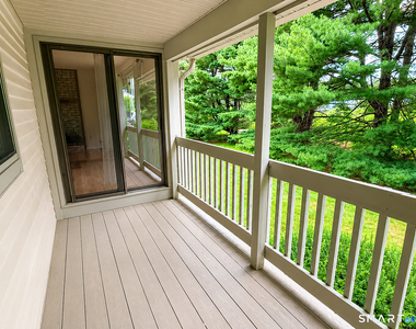 501 Summer Hill Drive - Photo Thumbnail 23