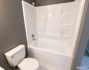 501 Summer Hill Drive - Photo Thumbnail 15