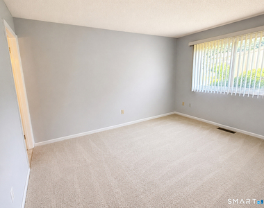 501 Summer Hill Drive - Photo Thumbnail 17