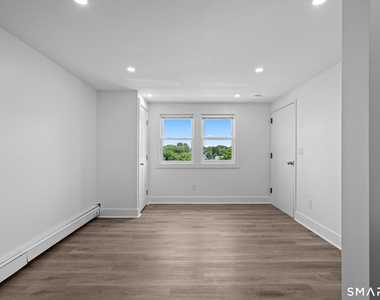 145 Garfield Avenue - Photo Thumbnail 6