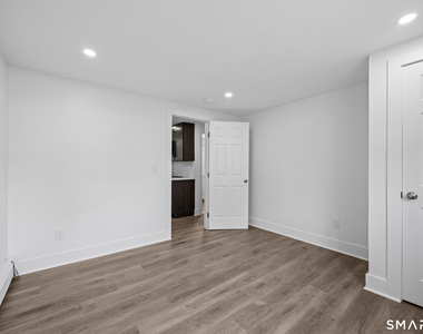 145 Garfield Avenue - Photo Thumbnail 7