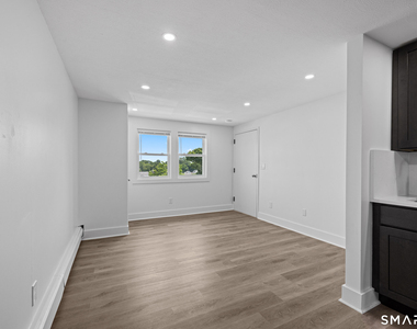 145 Garfield Avenue - Photo Thumbnail 5