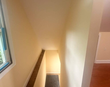 16 Terrace Avenue - Photo Thumbnail 4