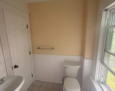 16 Terrace Avenue - Photo Thumbnail 13