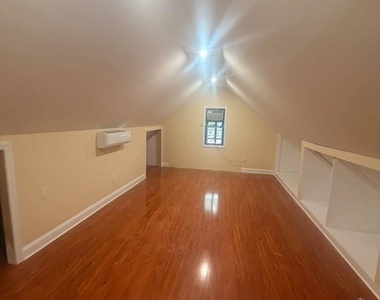 16 Terrace Avenue - Photo Thumbnail 5