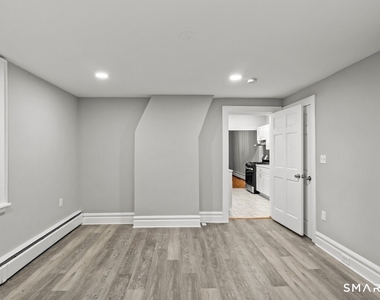24 Park Terrace - Photo Thumbnail 16