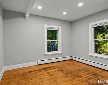 24 Park Terrace - Photo Thumbnail 6