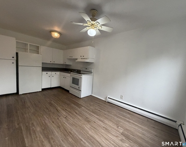 438 Middle Turnpike - Photo Thumbnail 6