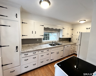 128 East Street - Photo Thumbnail 15