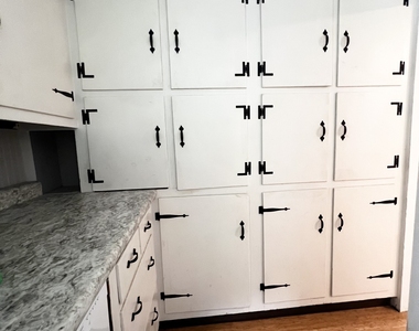 128 East Street - Photo Thumbnail 8