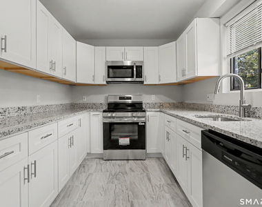 330 Savin Avenue - Photo Thumbnail 5